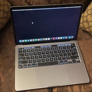 Mac book pro space gray, 8GB